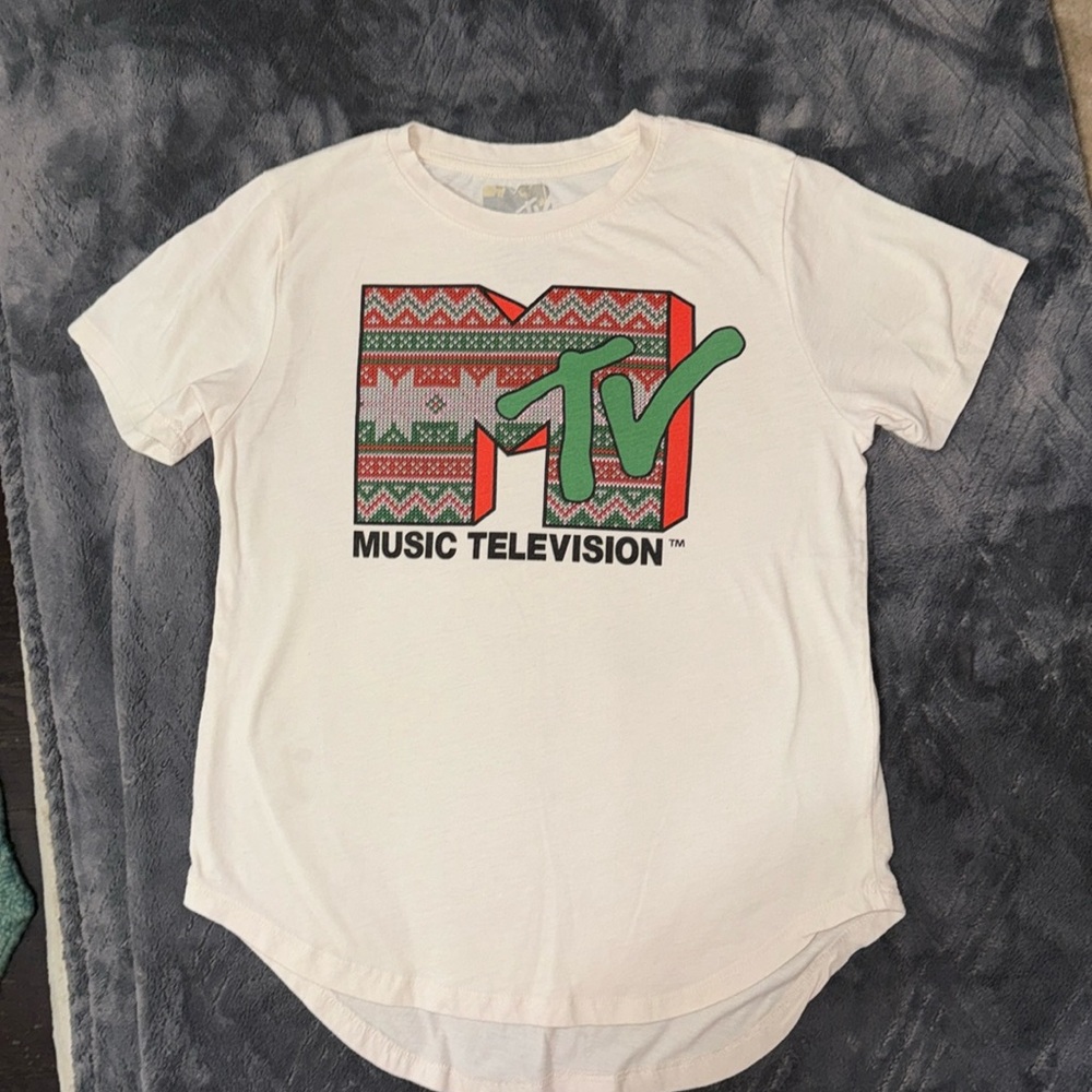 MTV short sleeve holiday tee